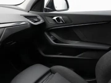 BMW 118i SportLine DAB CockPitPr PDC Lenkrhz Komfort