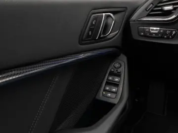 BMW 118i SportLine DAB CockPitPr PDC Lenkrhz Komfort