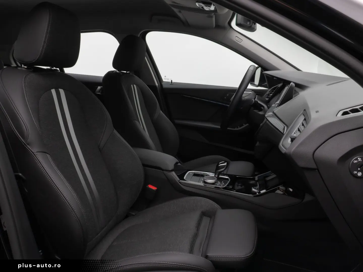 BMW 1 Series 2023 — imagine 22