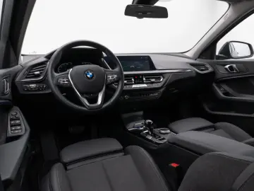 BMW 118i SportLine DAB CockPitPr PDC Lenkrhz Komfort