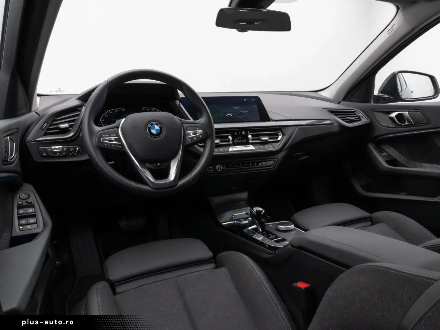 BMW 1 Series 2023 — imagine 17