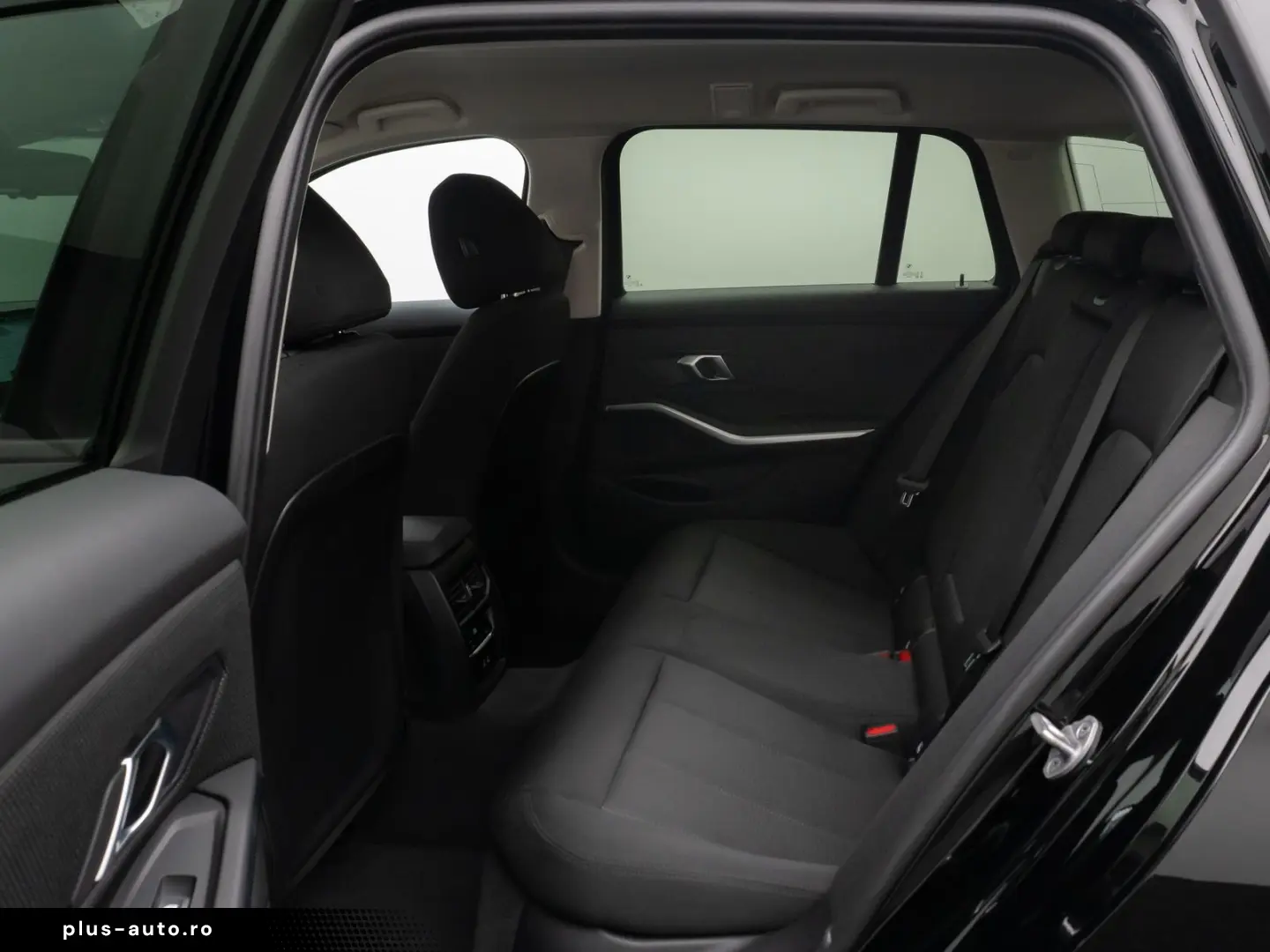 BMW 3 Series 2025 — imagine 28