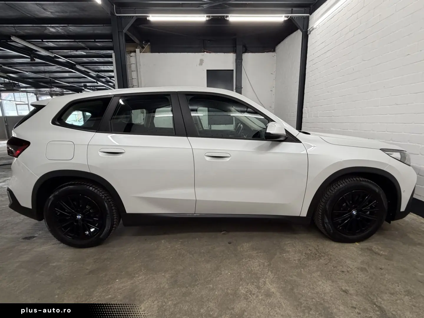 BMW iX1 xDrive30  Adaptiver LED   Fernlichtassist.