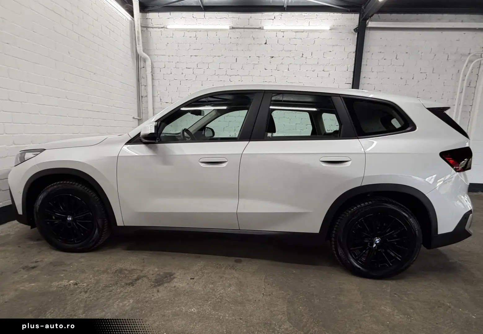BMW iX1 xDrive30  Adaptiver LED   Fernlichtassist.