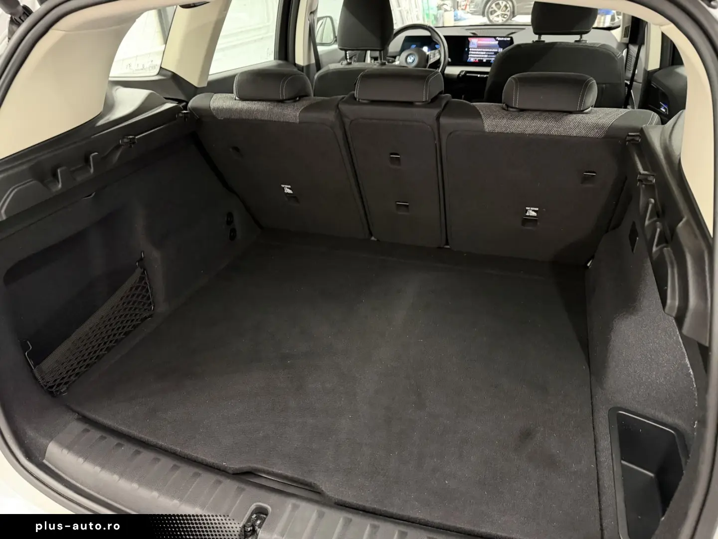 BMW iX1 xDrive30  Adaptiver LED   Fernlichtassist.