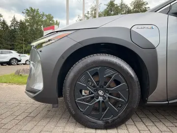 TOYOTA bZ4X AWD   Comfort   Technik Paket Panoramadach
