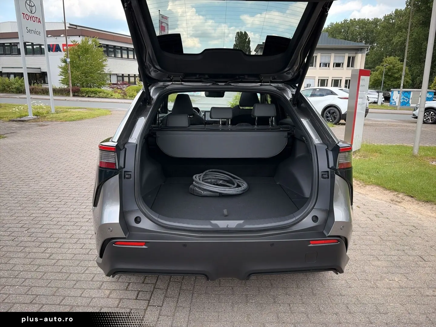 TOYOTA bZ4X AWD   Comfort   Technik Paket Panoramadach