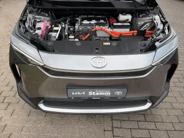 TOYOTA bZ4X AWD   Comfort   Technik Paket Panoramadach