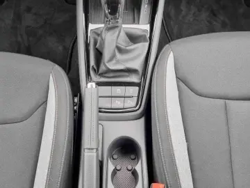 SKODA Scala 1 0 TSI 115 DSG Selection  NAVI  RFK  LED