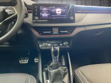 SKODA Kamiq 1.0 TSI Monte Carlo DSG AHK LED ACC Pano