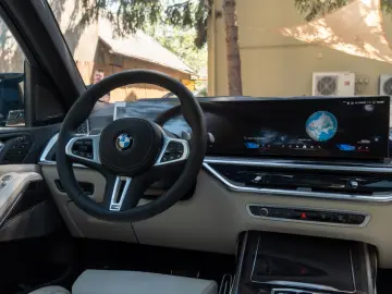 BMW X7 M60i EX.DRIVE.MASSAGE.SKY.SOFTCL.360 .AHK