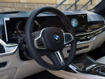 BMW X7 M60i EX.DRIVE.MASSAGE.SKY.SOFTCL.360 .AHK