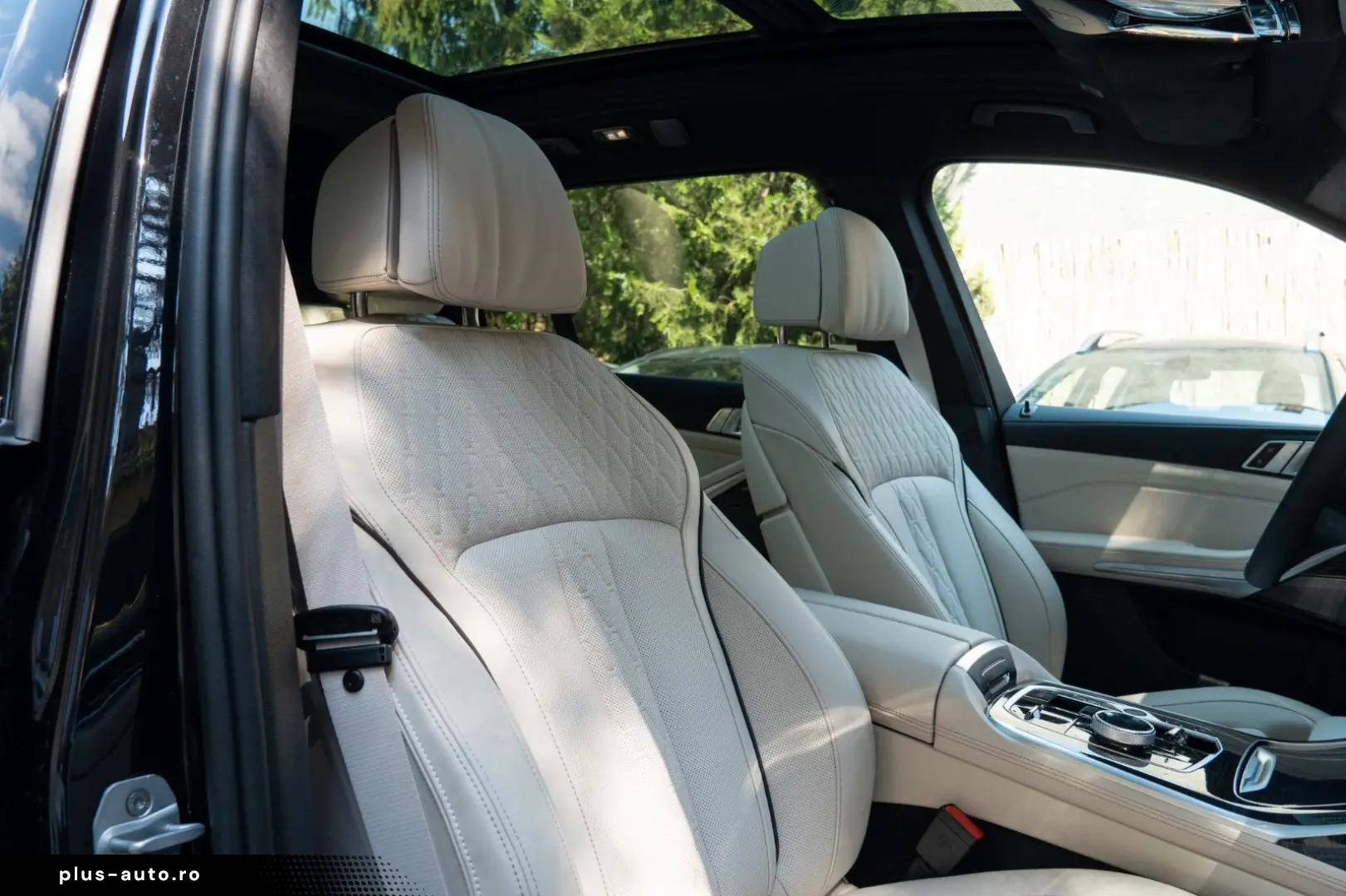 BMW X7 M60i EX.DRIVE.MASSAGE.SKY.SOFTCL.360 .AHK