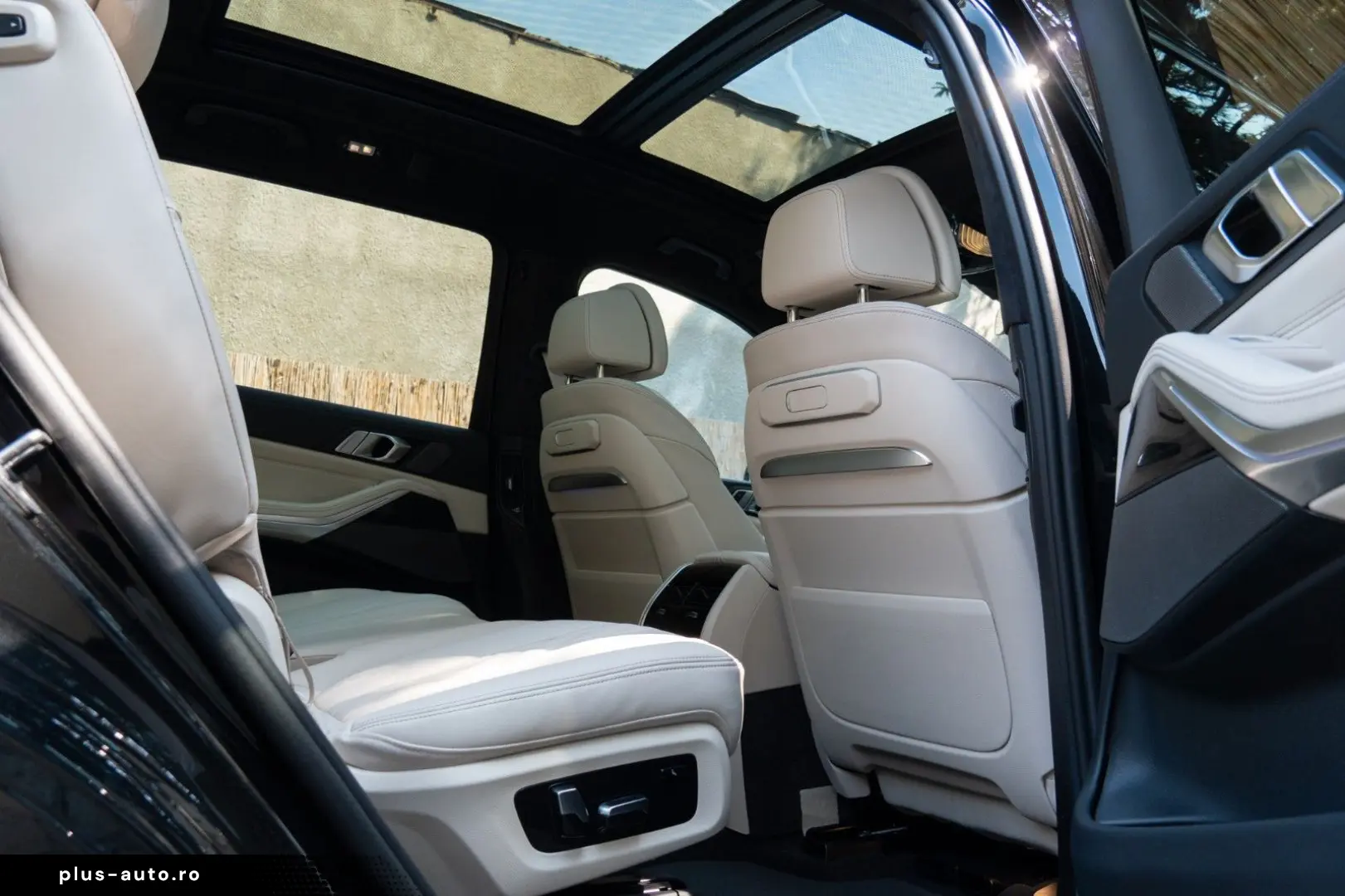 BMW X7 M60i EX.DRIVE.MASSAGE.SKY.SOFTCL.360 .AHK