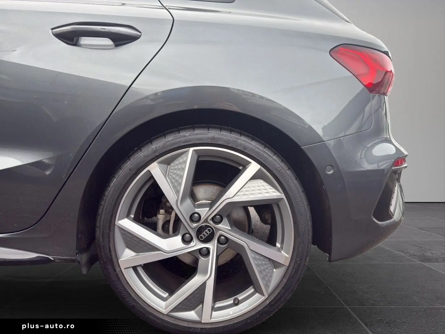 AUDI A3 Sportback 35 TFSI S-Line  PANO B&O MATRIX AHK