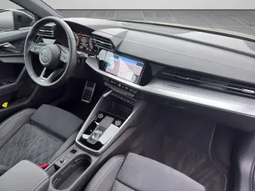 AUDI A3 Sportback 35 TFSI S-Line  PANO B&O MATRIX AHK