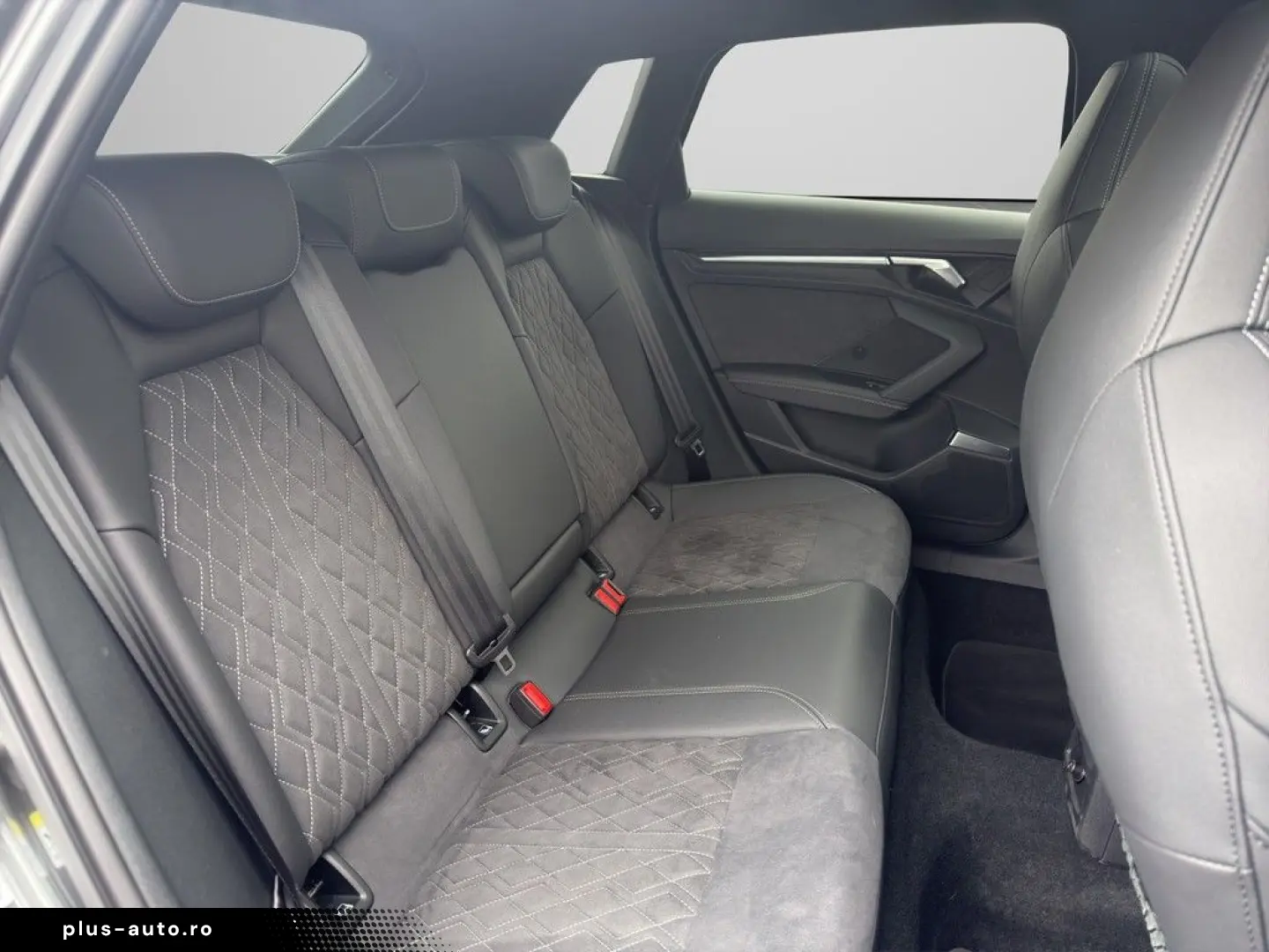 AUDI A3 Sportback 35 TFSI S-Line  PANO B&O MATRIX AHK