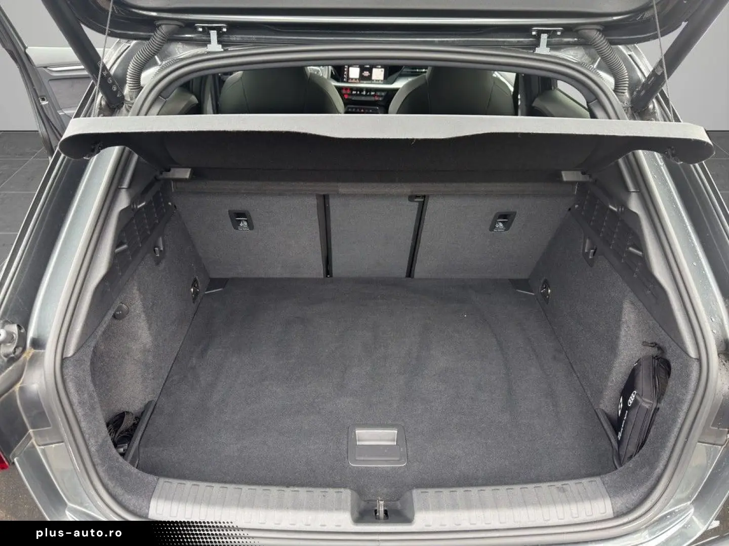 AUDI A3 Sportback 35 TFSI S-Line  PANO B&O MATRIX AHK