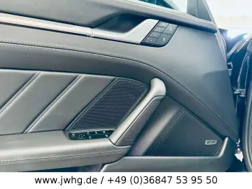 PORSCHE 911 Turbo Cabrio 1. HAND UNFALLFREI BOSE PASM