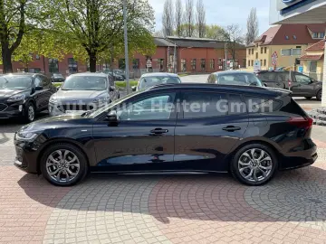 FORD Focus Automatik ST-Line X  155PS Head-Up ACC AHK