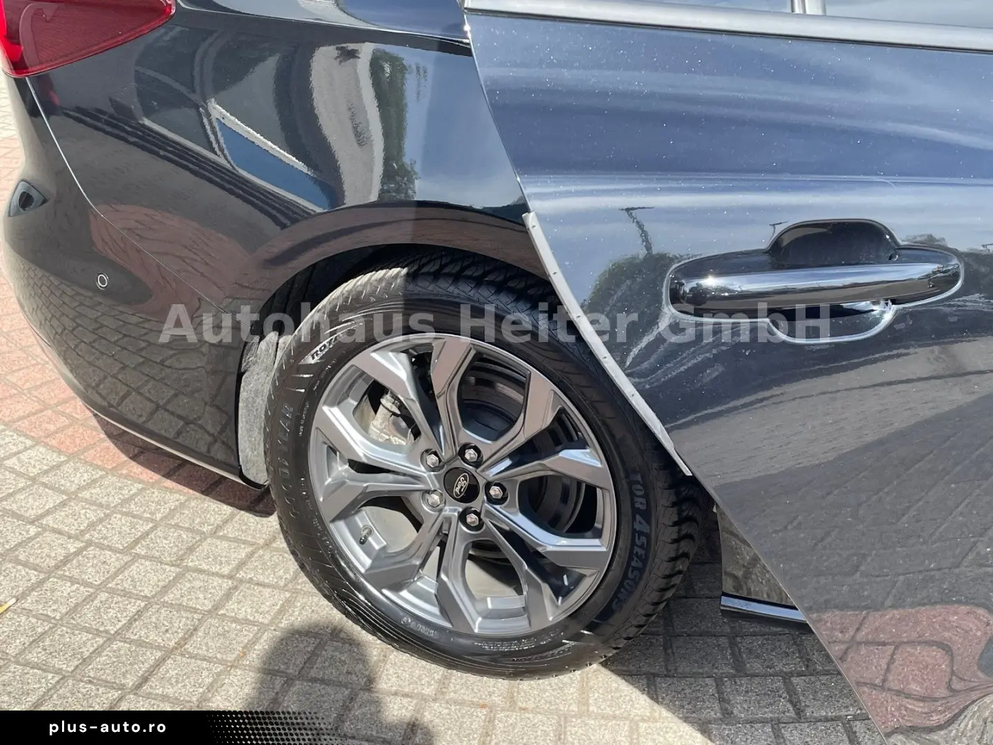 FORD Focus Automatik ST-Line X  155PS Head-Up ACC AHK