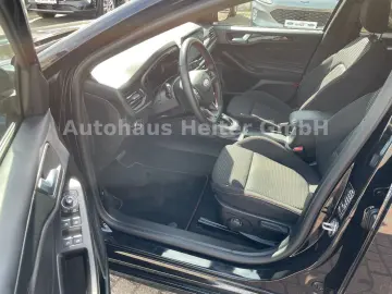 FORD Focus Automatik ST-Line X  155PS Head-Up ACC AHK
