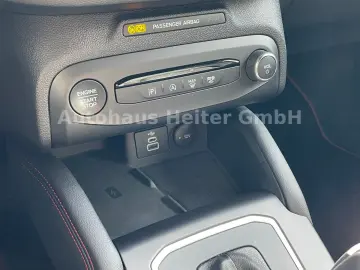 FORD Focus Automatik ST-Line X  155PS Head-Up ACC AHK