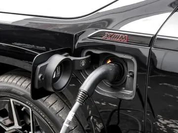 BMW XM LABEL B&W HuD DA PROF 360  MASSAGE