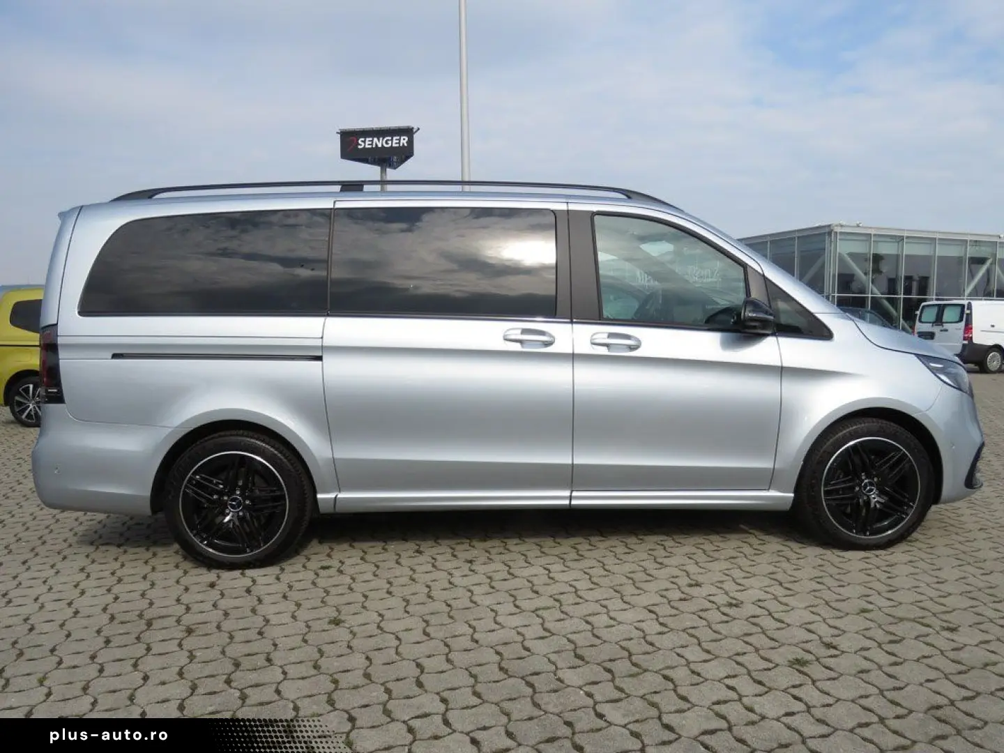 MERCEDES-BENZ V 300 d Avantgarde 4x4 lang AMG AIRMATIC Pano