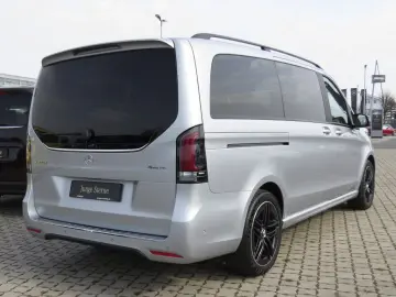 MERCEDES-BENZ V 300 d Avantgarde 4x4 lang AMG AIRMATIC Pano