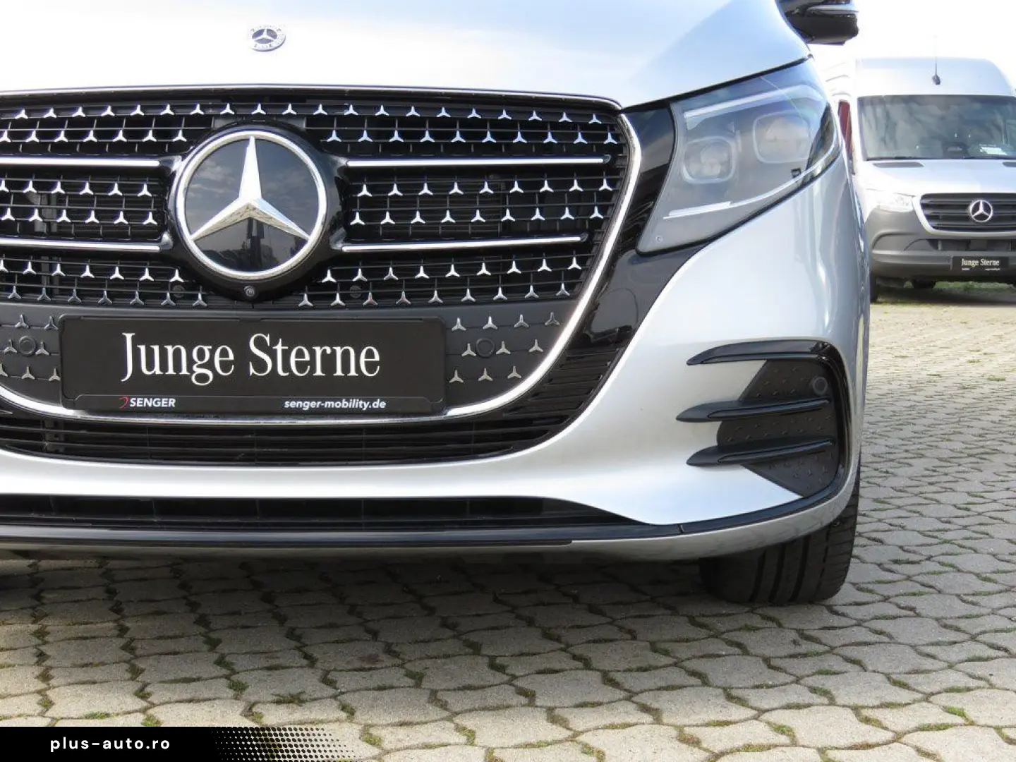 MERCEDES-BENZ V 300 d Avantgarde 4x4 lang AMG AIRMATIC Pano