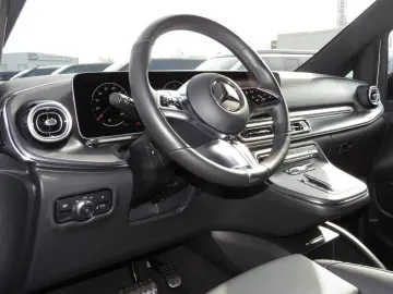 MERCEDES-BENZ V 300 d Avantgarde 4x4 lang AMG AIRMATIC Pano