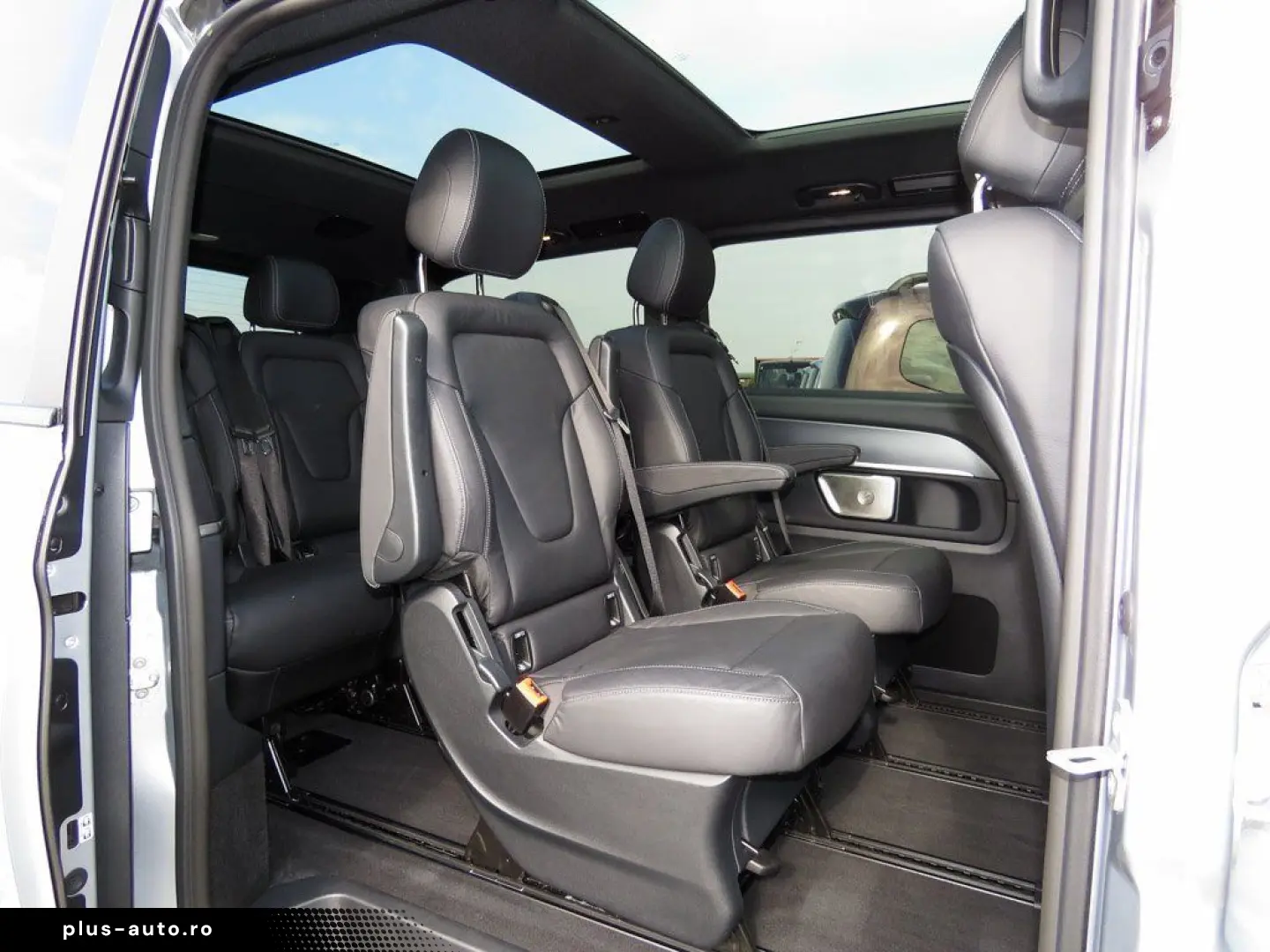 MERCEDES-BENZ V 300 d Avantgarde 4x4 lang AMG AIRMATIC Pano