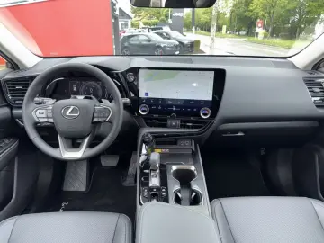 Lexus NX 450h  E-FOUR Business ACC Camera 20inch Navi