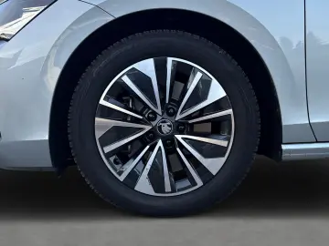 SKODA Combi 2.0 TSI 265PS AHK PANO Matrix Head up