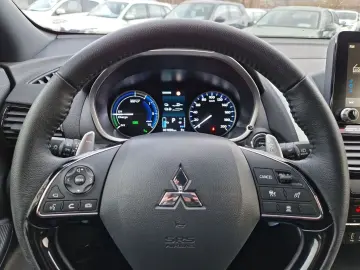 MITSUBISHI Eclipse Cross Plug-In Hybrid Select ACC LED Navi