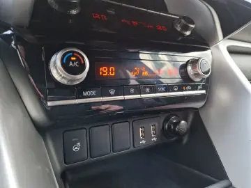 MITSUBISHI Eclipse Cross Plug-In Hybrid Select ACC LED Navi