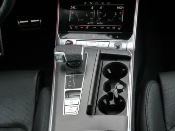 AUDI RS 6 Avant performance qu. Laser B&O Massage HuD