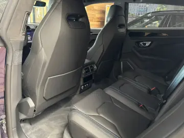 Lamborghini Urus 4.0 V8 PHEV SE 2026