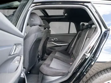 BMW M340i xDrive Touring. Harman Kardon.Innovation