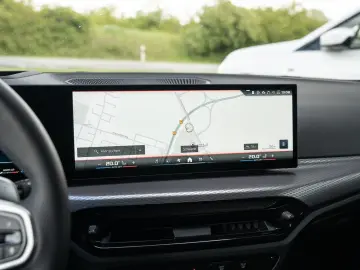BMW M340i xDrive Touring. Harman Kardon.Innovation