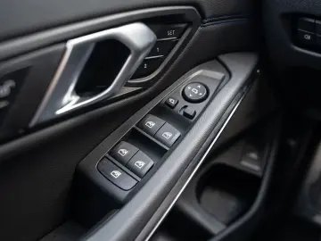 BMW M340i xDrive Touring. Harman Kardon.Innovation