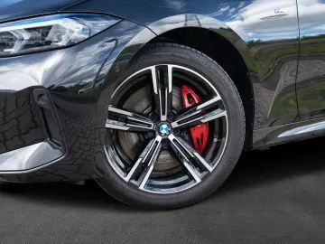 BMW M340i xDrive Touring. Harman Kardon.Innovation