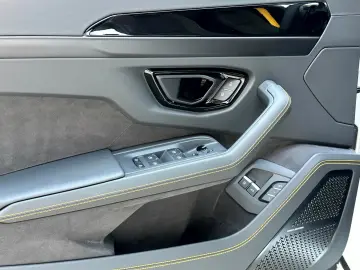 Lamborghini Urus URUS 4.0 SE MY2026 B&O PANO