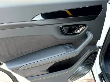 Lamborghini Urus URUS 4.0 SE MY2026 B&O PANO