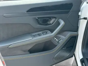 Lamborghini Urus URUS 4.0 SE MY2026 B&O PANO