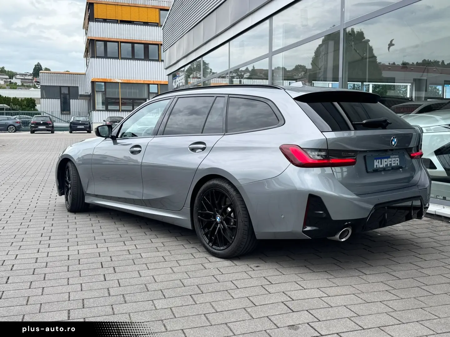 BMW 330 i Tour M Sportpaket Standhzg.el.Sitze Harm.K