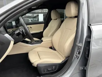 BMW 330 i Tour M Sportpaket Standhzg.el.Sitze Harm.K