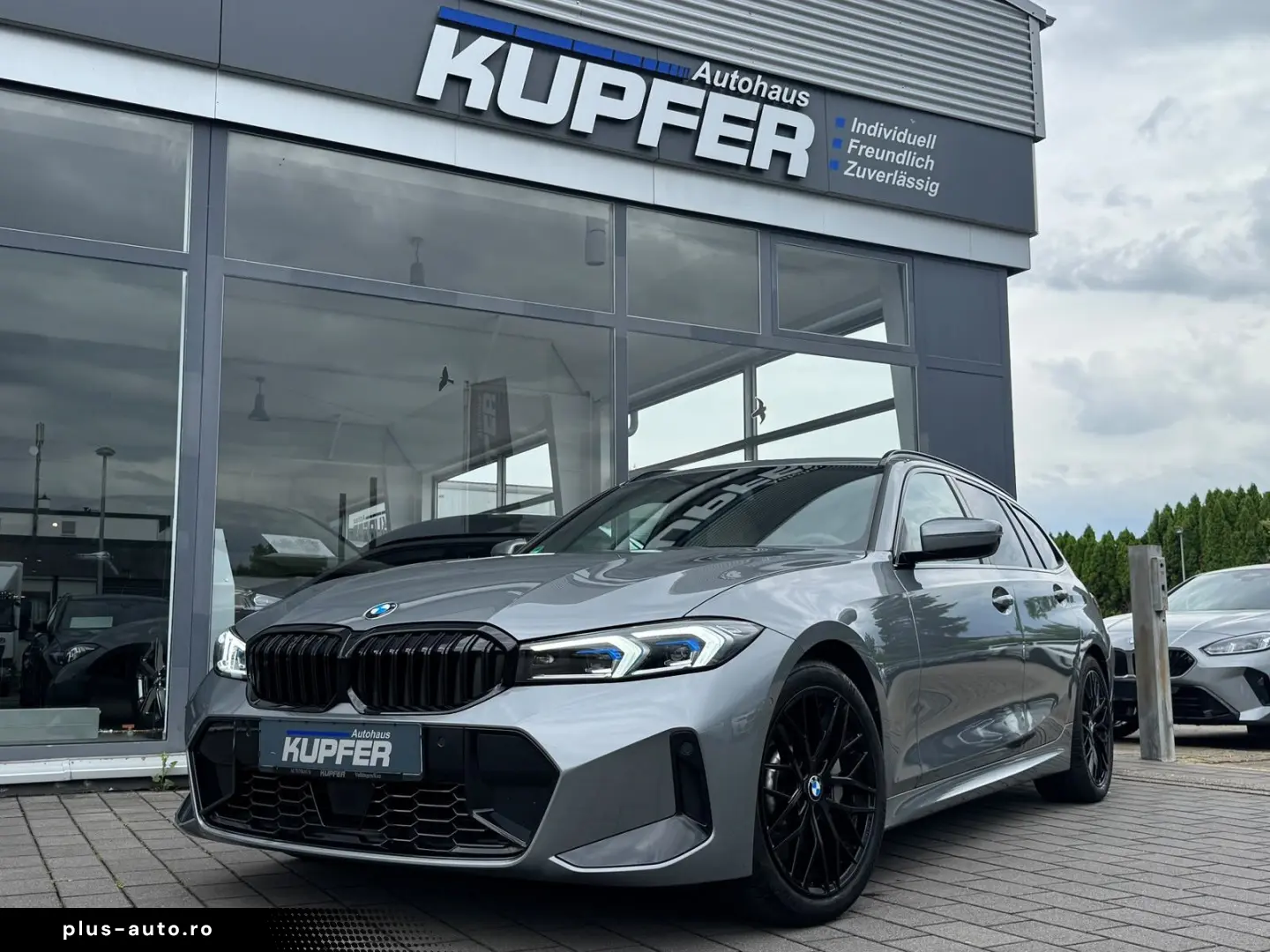 BMW 330 i Tour M Sportpaket Standhzg.el.Sitze Harm.K