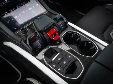 Lamborghini Urus SE BIG Carbon Interieur  B&O3D
